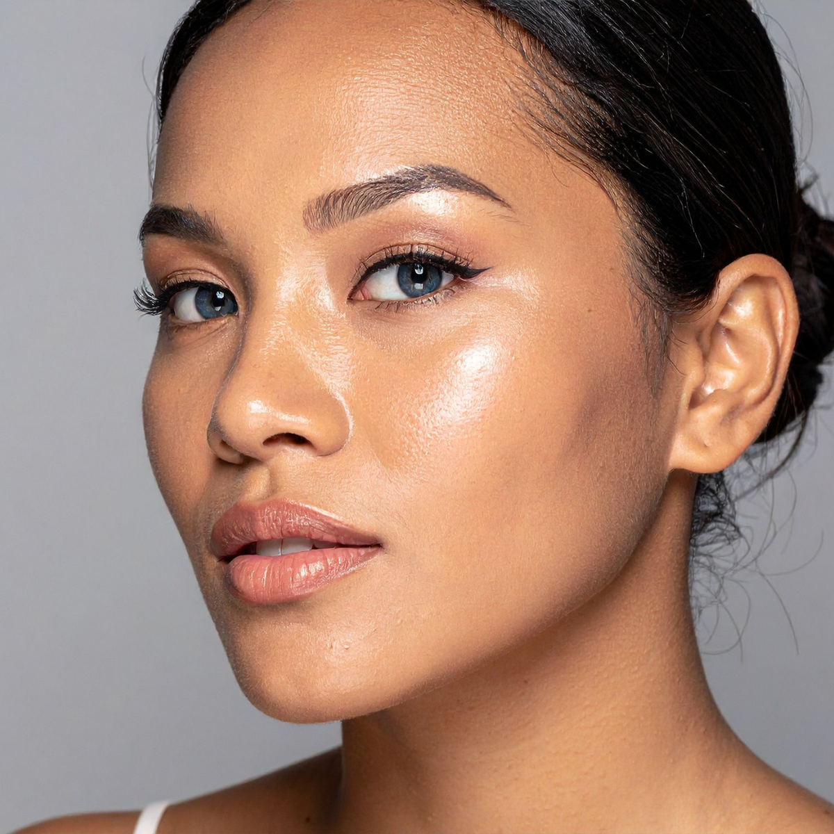 Jawline Contouring with Dermal Fillers